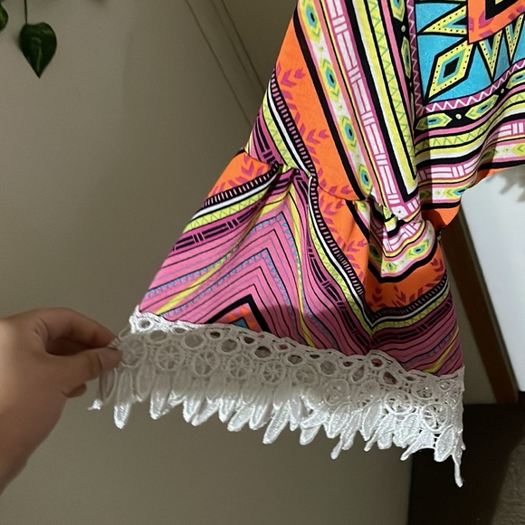 WinWin Half Sleeve Lace Tunic - Picture 3 of 7